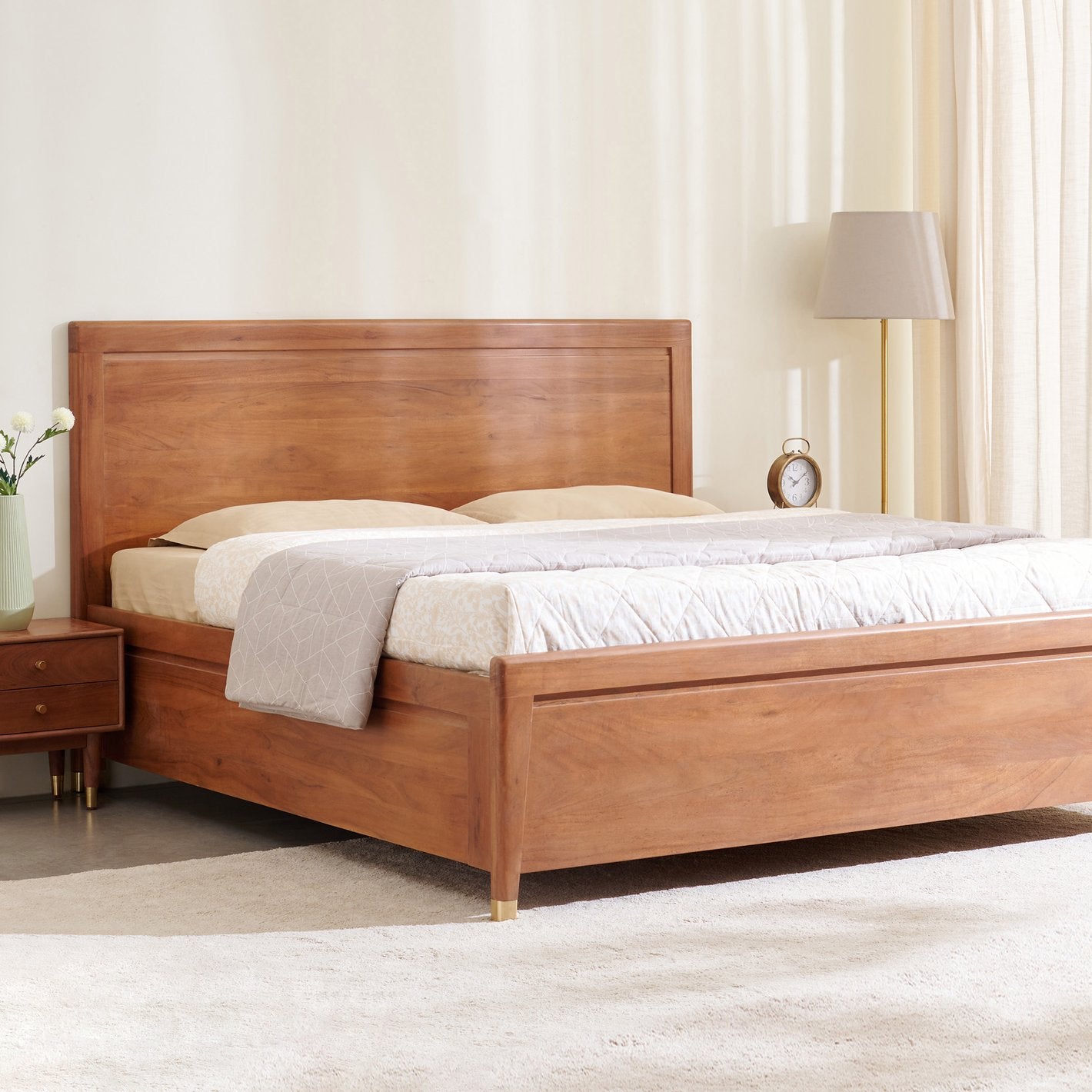 Carnival Acacia Wood Queen Bed with Hydraulic Storage